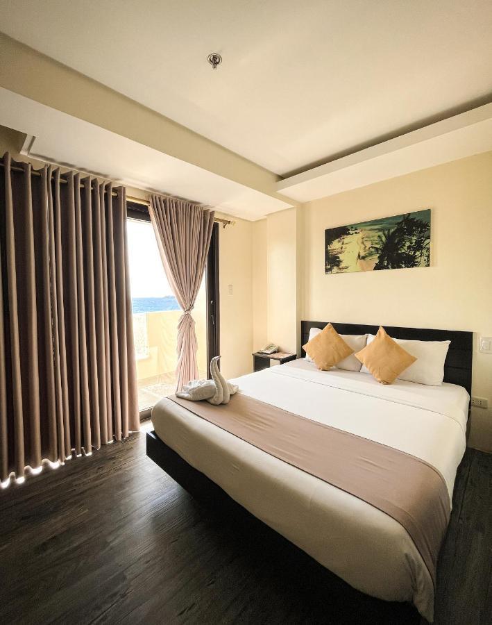 Navarro Hotel Катиклан Екстериор снимка